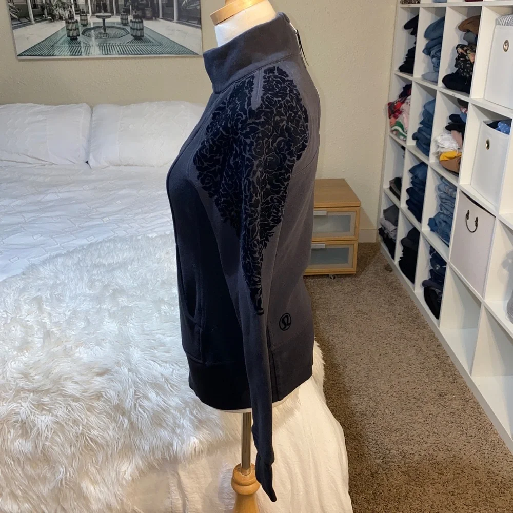 lululemon | Floral Flock Pullover Black Velvet Terry 1/4 Zip Sweater Size 4